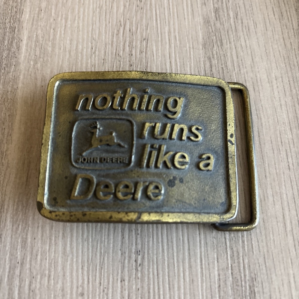 1975 JOHN DEERE Nothing Runs Like a‎ DEERE Belt Buckle Brass 2.5"